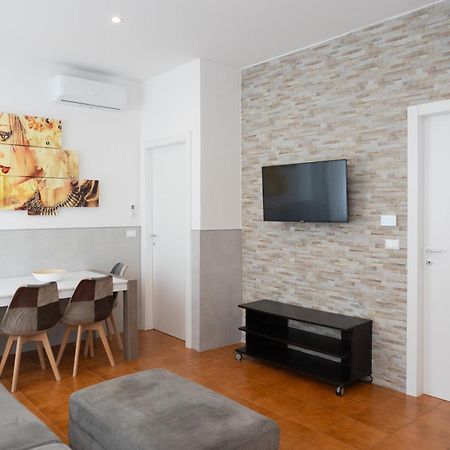 59 Tourist House Bologna Lame - Self Check-In Apartment Bagian luar foto