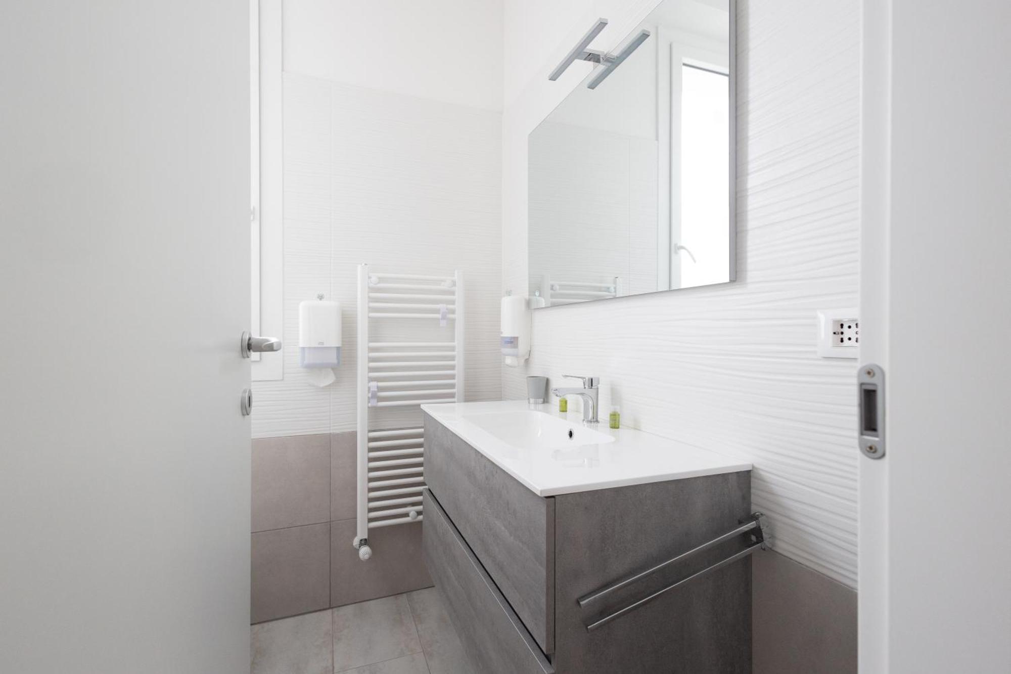 59 Tourist House Bologna Lame - Self Check-In Apartment Bagian luar foto
