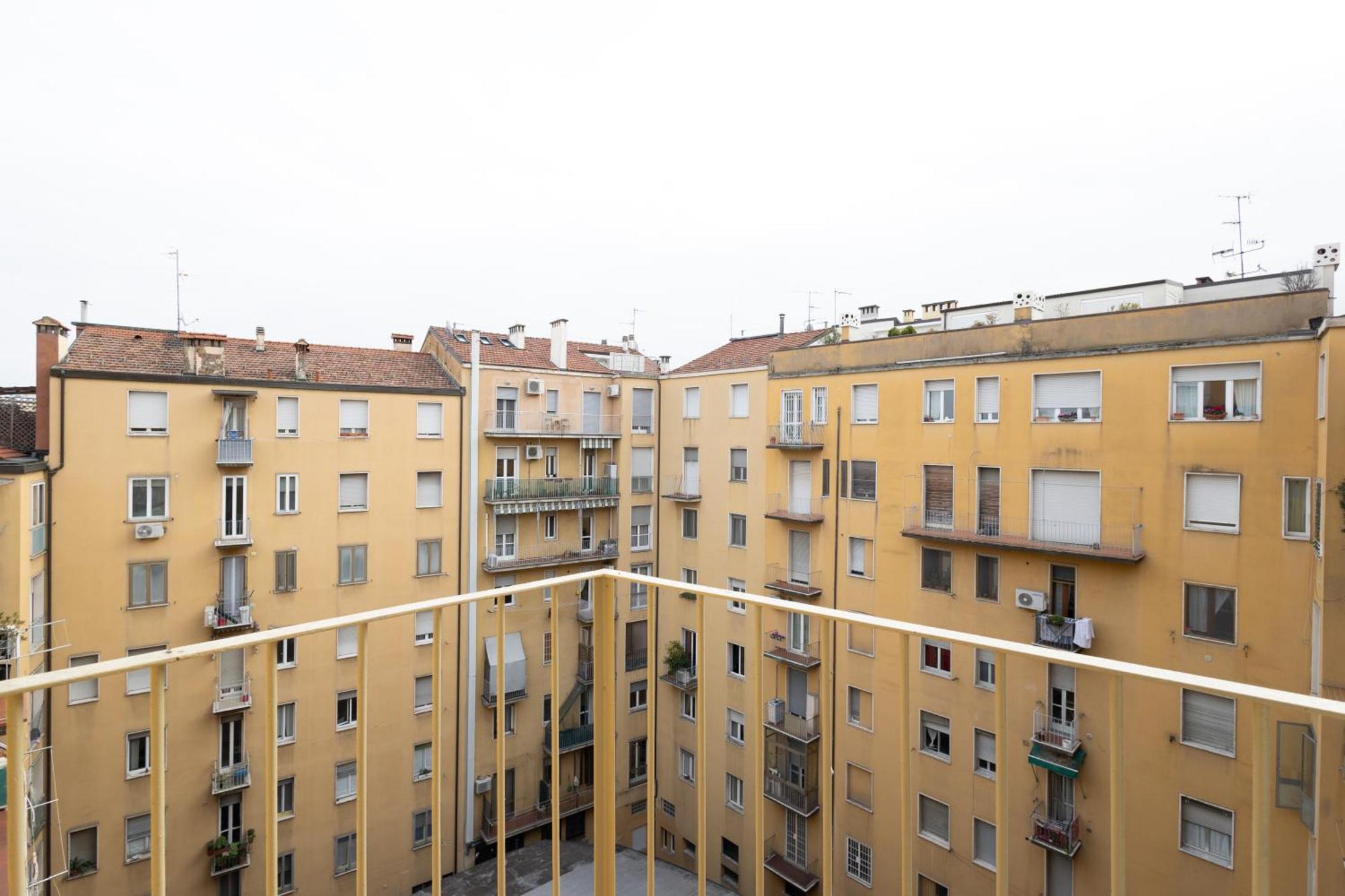 59 Tourist House Bologna Lame - Self Check-In Apartment Bagian luar foto