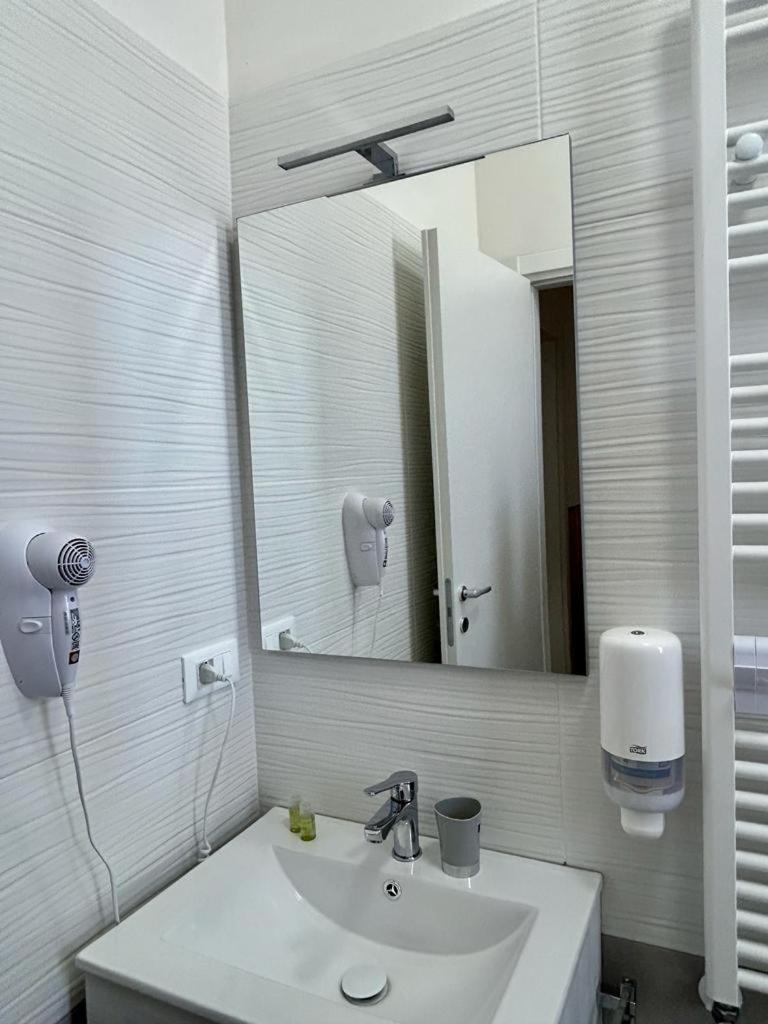 59 Tourist House Bologna Lame - Self Check-In Apartment Bagian luar foto