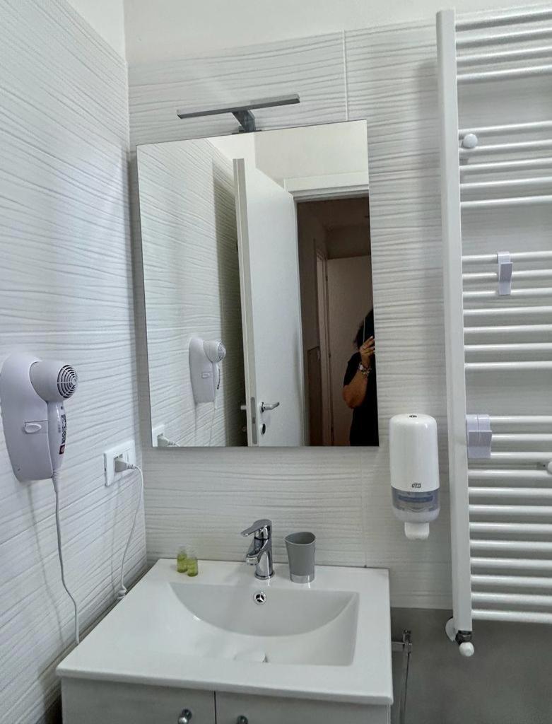 59 Tourist House Bologna Lame - Self Check-In Apartment Bagian luar foto